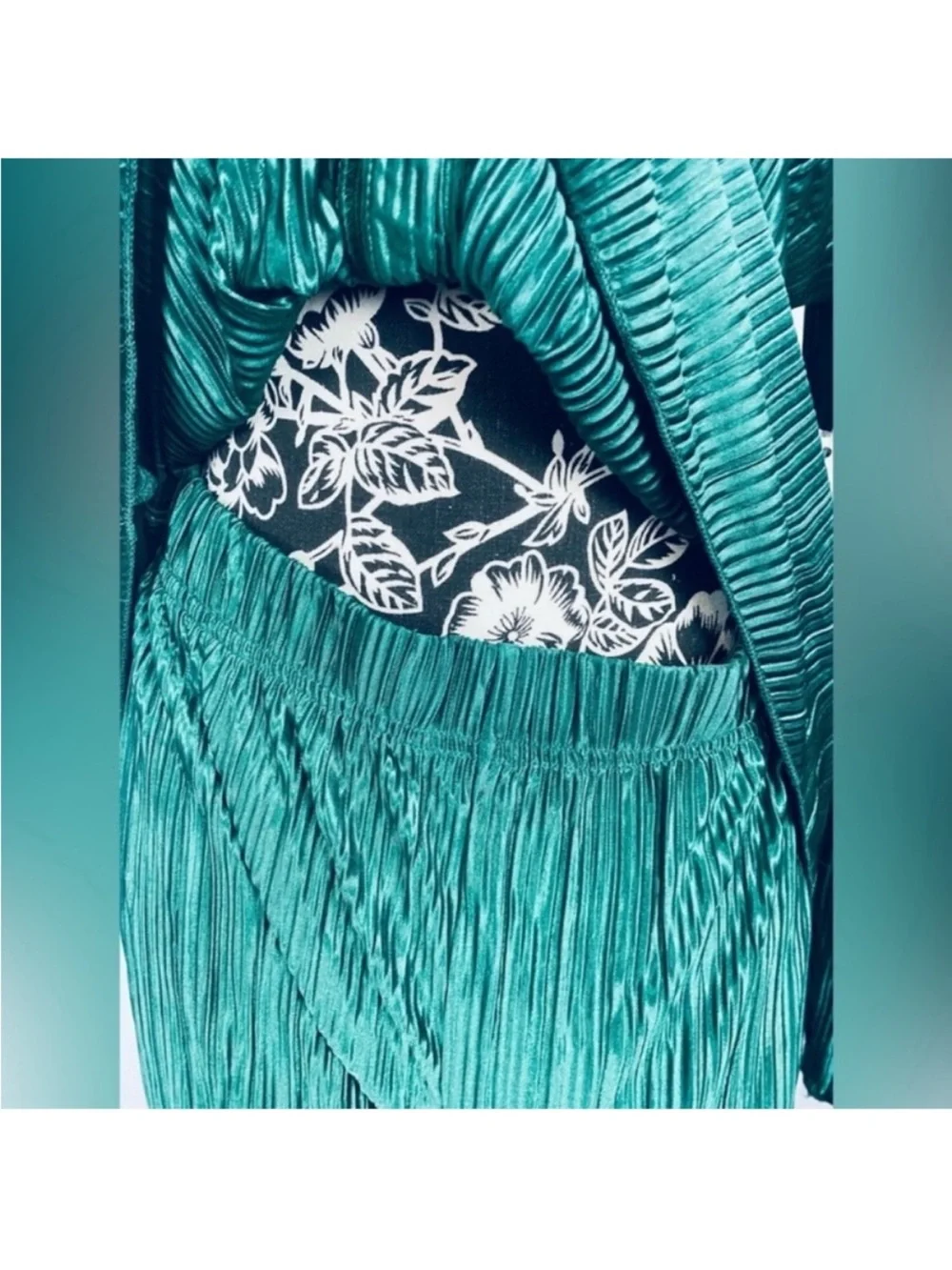NWT Madison + Hudson green button down top matching silky pant set size large